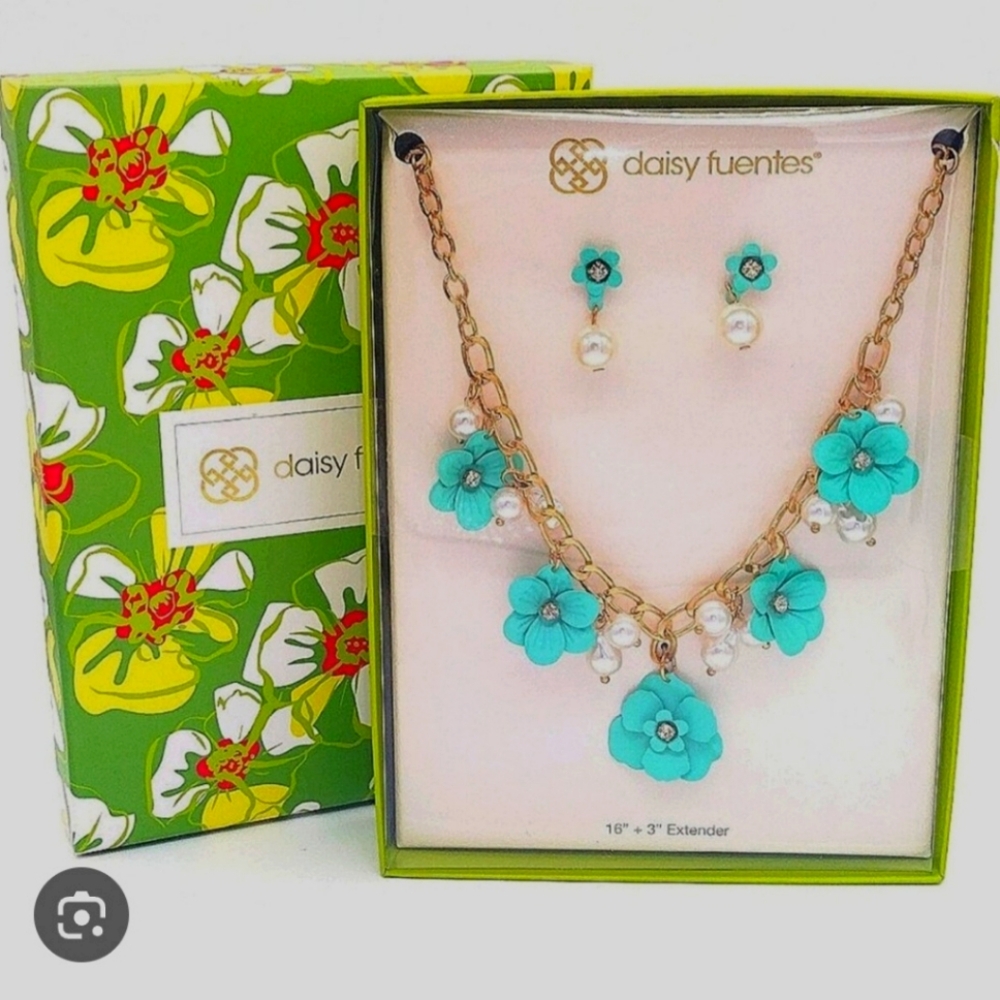 Daisy Fuentes Turquoise Flower Necklace and Earring Set